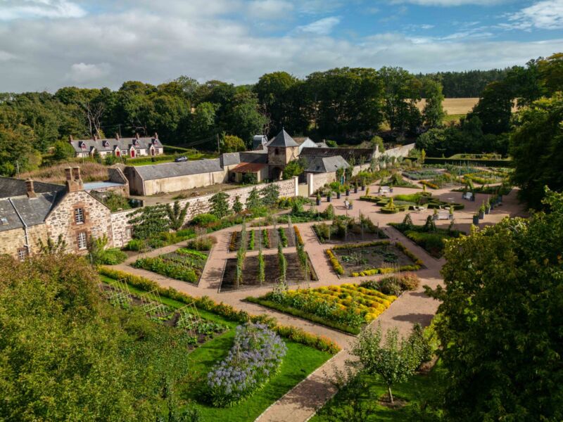 Image for the Tweet beginning: Congratulations @N_T_S on your award